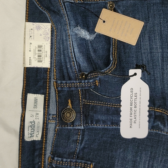 Low-rise skinny jeans by Mudd - Picture 3 of 5